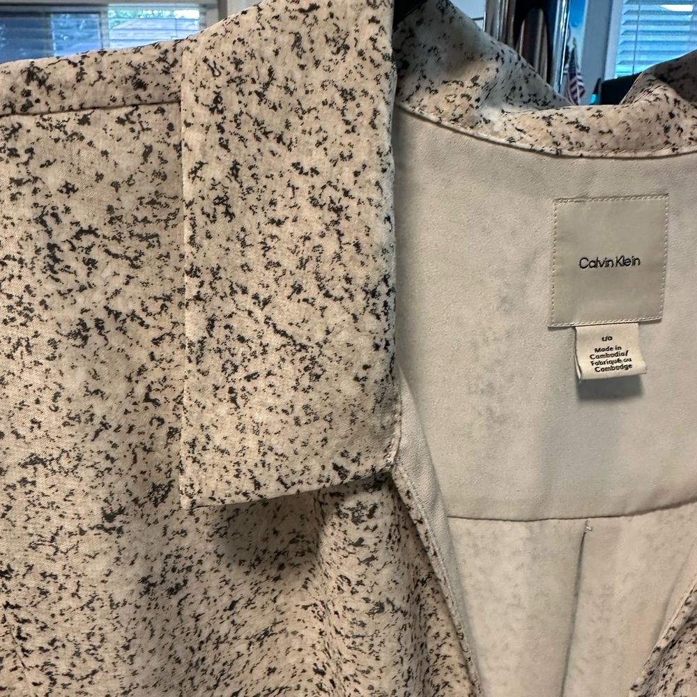 Calvin Klein Speckled Cream Blouse - Picture 9 of 10